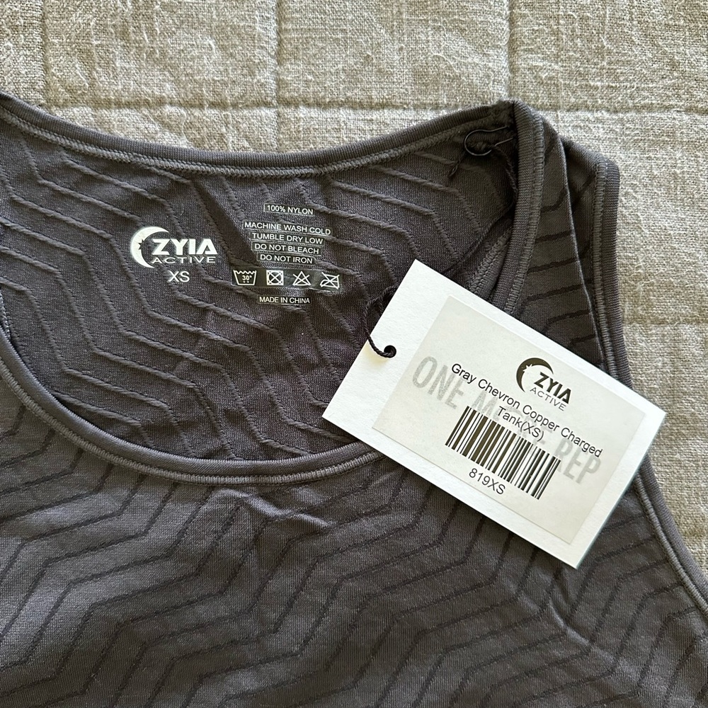 ZYIA Gray Chevron Copper Charged Tank (NWT) - Picture 3 of 4